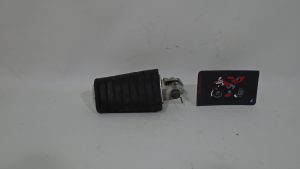 ESTRIBO DELANTERO DERECHO YAMAHA VMAX 1200 96-02